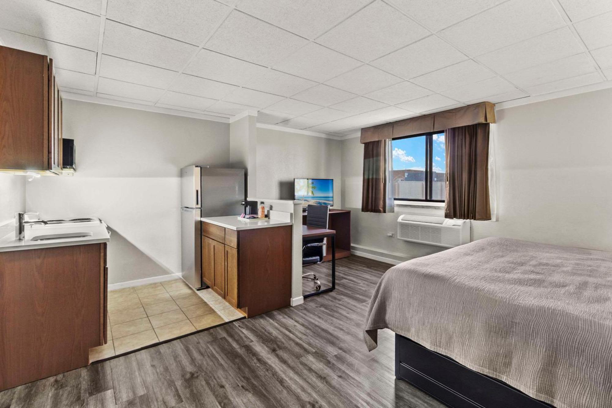 Quality & Downtown Hotel 2*