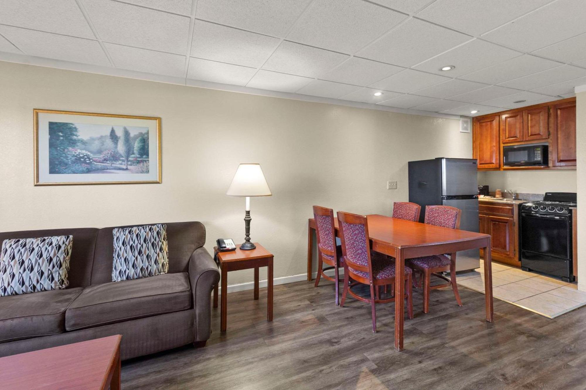 Quality & Downtown Hotel Green Bay