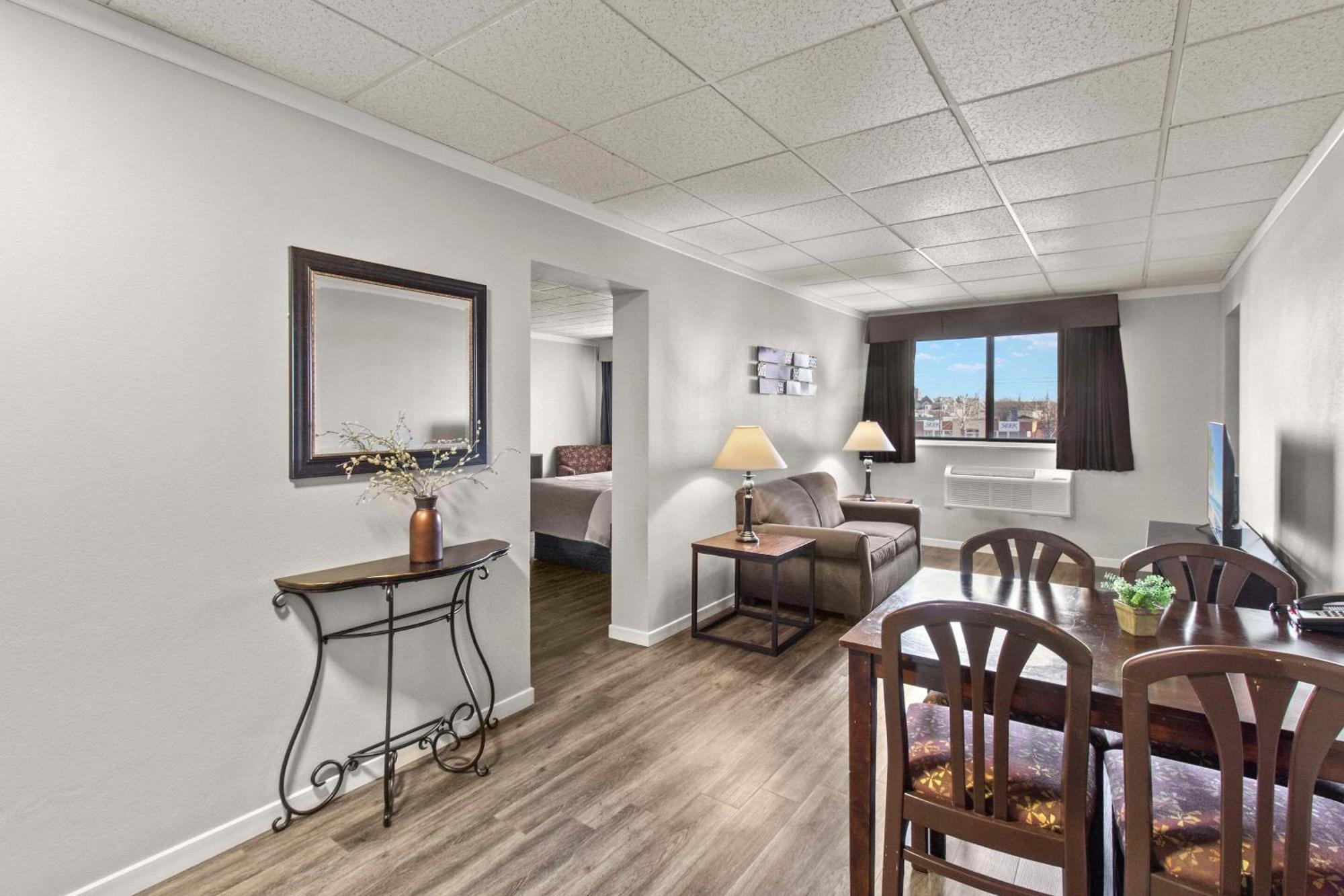 Hotel Quality & Downtown