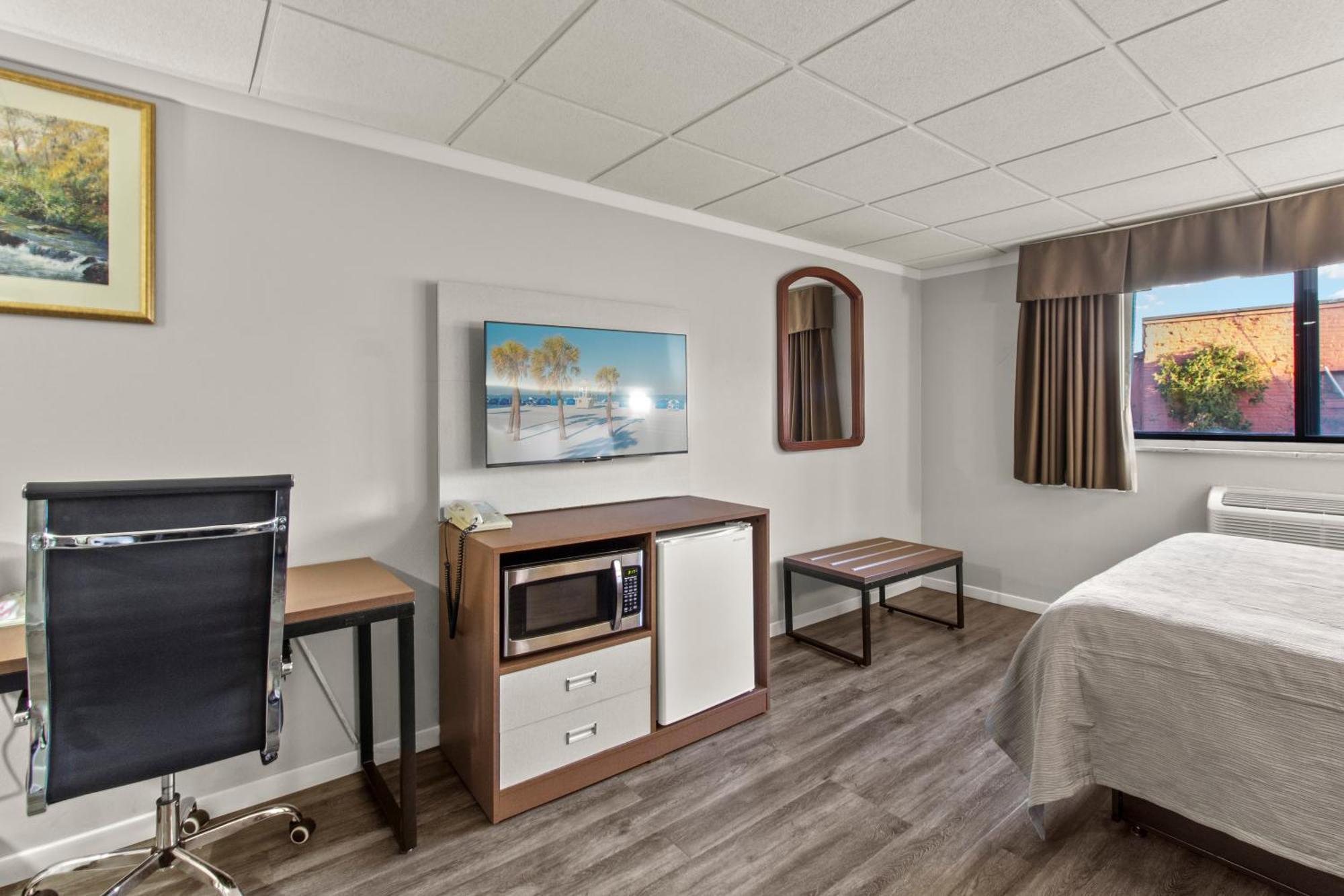 Quality & Downtown Hotel